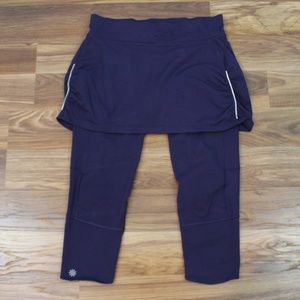 Athleta Skirt Capri Leggings Contender 2 in 1 M